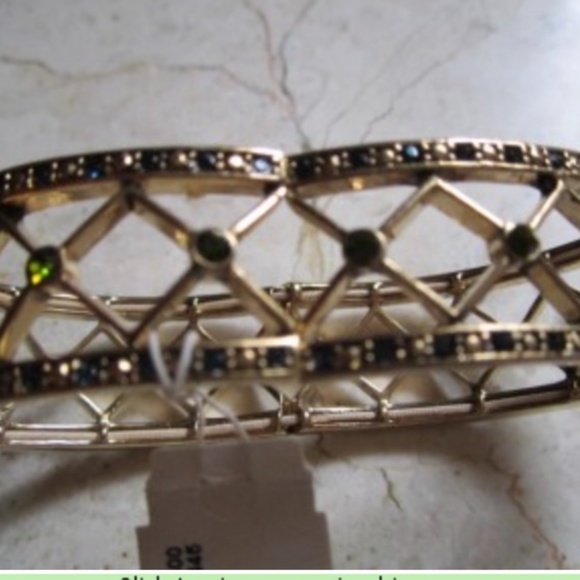 NWT MONET Green Rhinestones Stretch Bracelet - Picture 3 of 3